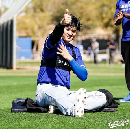 【写真】まるで野球少年！無邪気に笑う大谷翔平