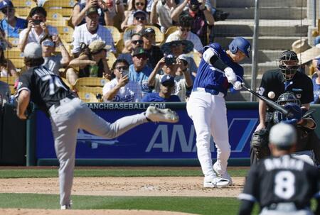 　４回、中前打を放つ大谷