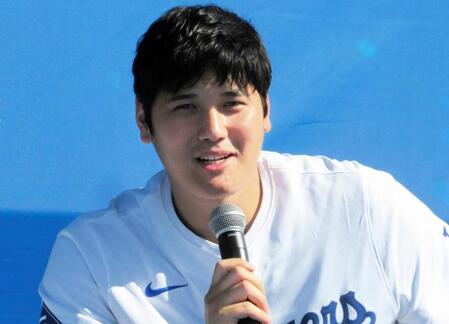 大谷翔平　「おむすび二刀流、解禁。」ファミマ新ＣＭ４日から放映