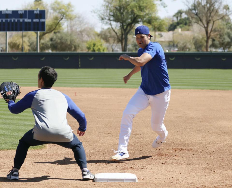 　帰塁練習をするドジャース・大谷