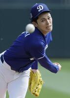 　ガーディアンズ戦でオープン戦に初先発し、４回１安打無失点だったドジャース・佐々木＝グレンデール（共同）