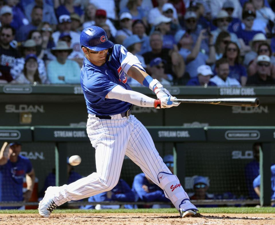 　２回、空振り三振に倒れる鈴木。３打数無安打だった（共同）