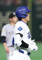 　５回、大谷は二塁ゴロに倒れる（撮影・佐々木彰尚）