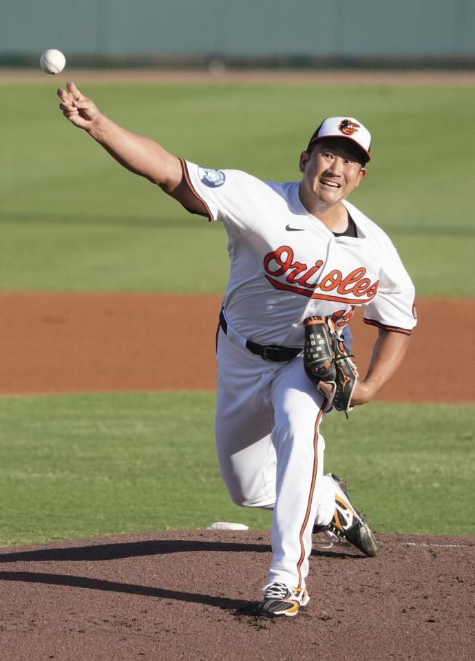 　先発し、３回１／３を１安打無失点だった菅野（共同）