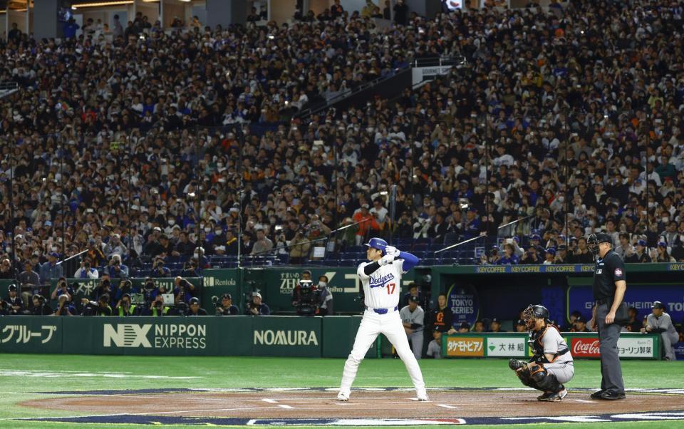 　打席に立つ大谷