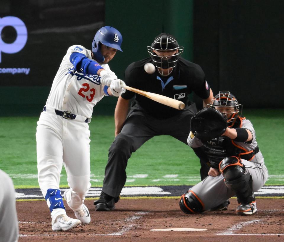 　３回、ドジャースのコンフォルトが先制のソロを放つ（撮影・堀内翔）