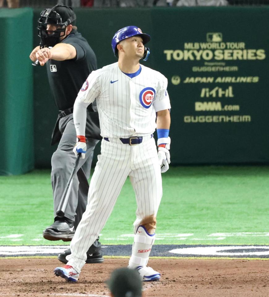 　５回、好機に見逃し三振に倒れた鈴木（撮影・吉澤敬太）