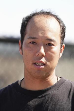 　マイナーキャンプに合流が発表され、取材に応じる青柳