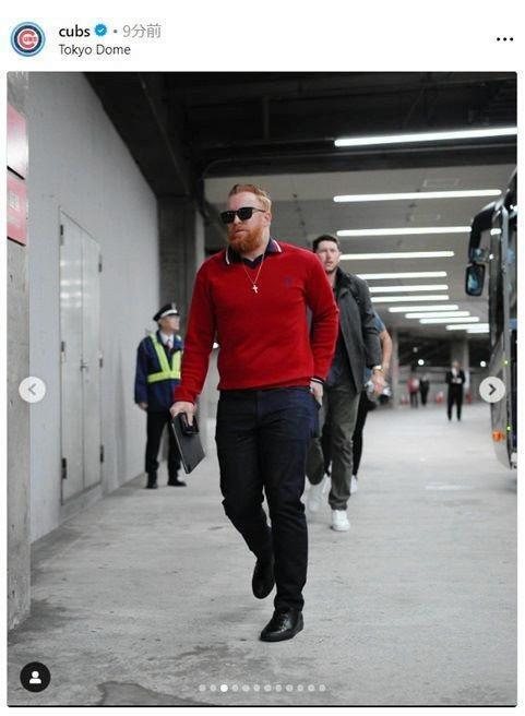 　球場入りするターナー。カブスの球団公式インスタグラム（ｃｕｂｓ）より