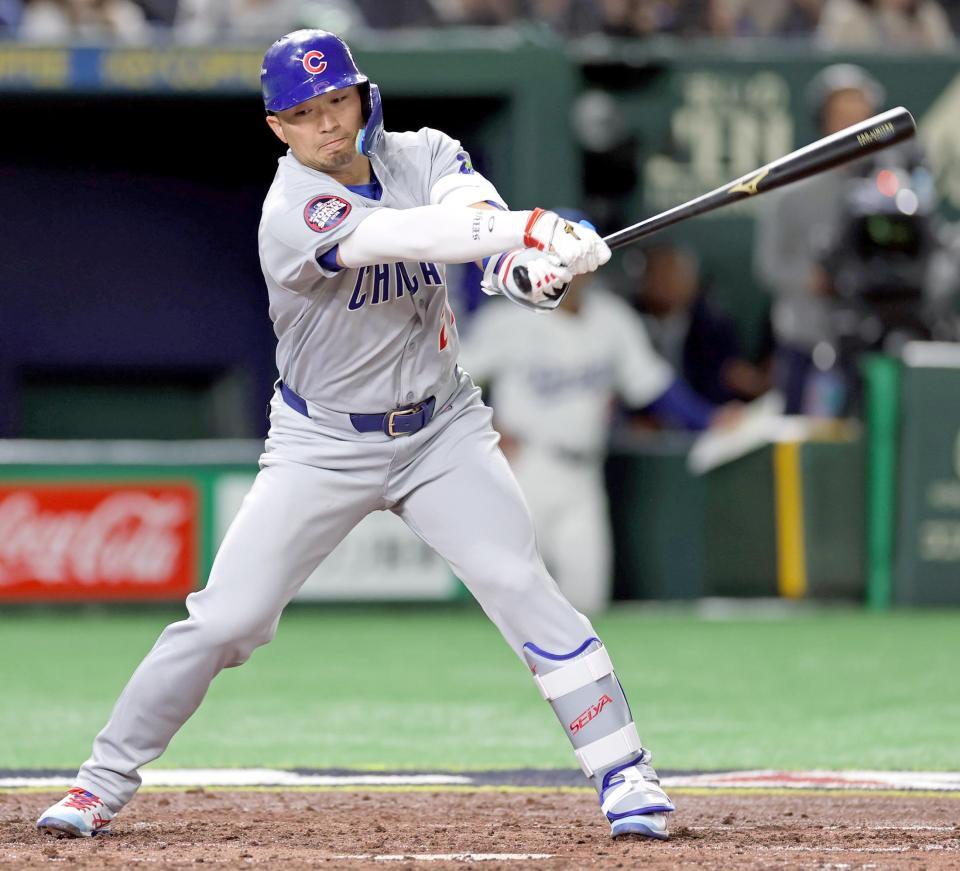 　４回、鈴木は空振り三振に倒れる