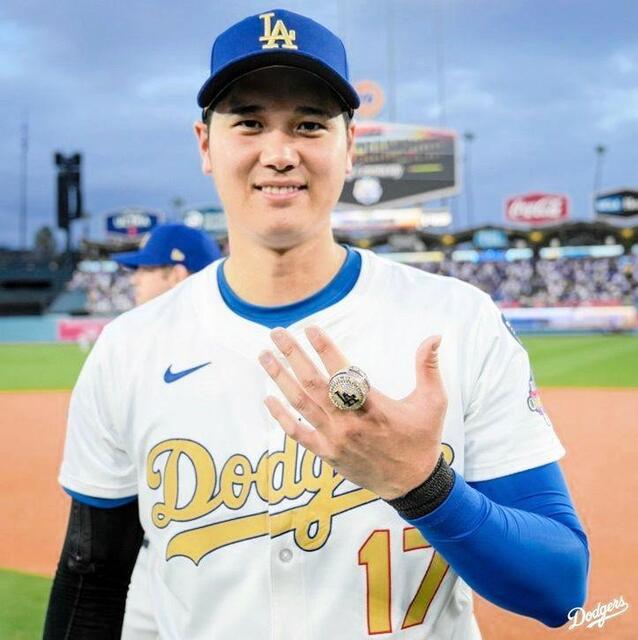 メ*0様 ロサンゼルス・ドジャース 記念リング メ*0様 ロサンゼルス・ドジャース 記念リング Amazon | [Asylen