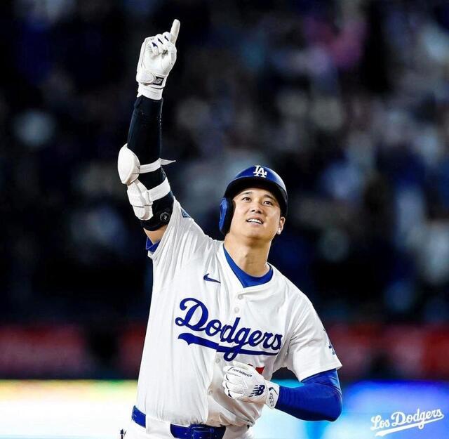 大谷翔平 デコピン始球式で先頭弾→年をまたいで劇的サヨナラ弾 