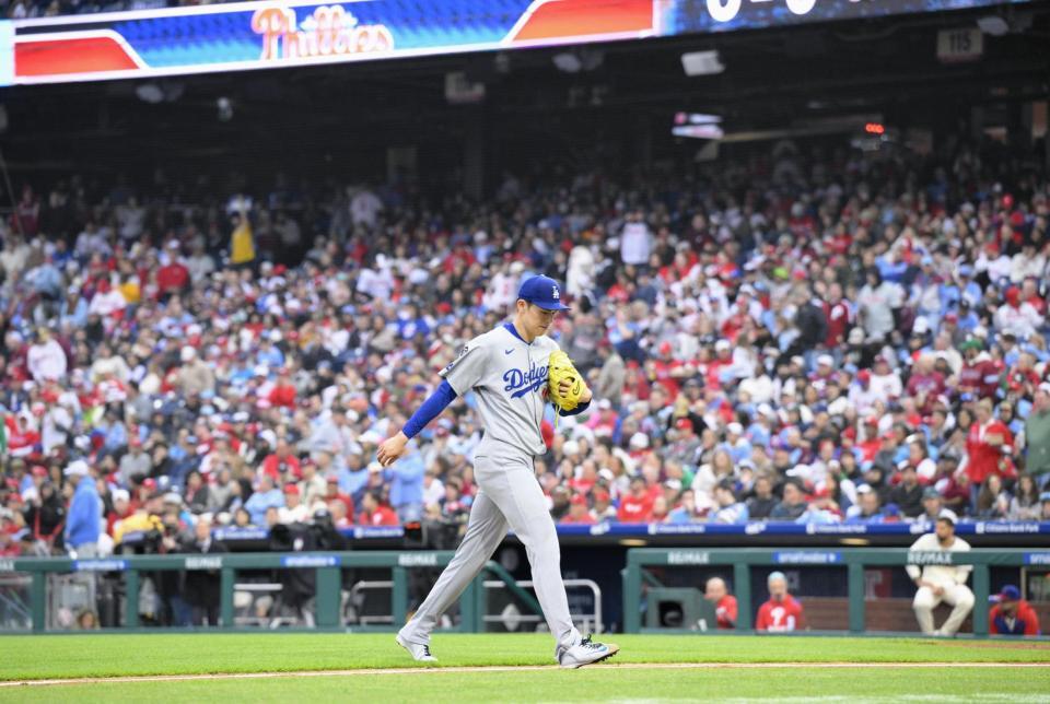 　５回途中、降板する佐々木（共同）