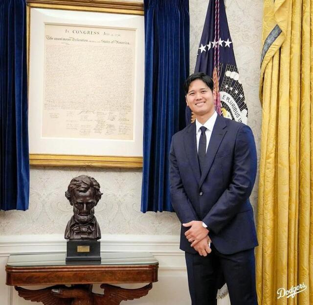 大谷翔平、トランプ大統領と笑顔で握手 称賛128秒 昨季覇者がホワイト