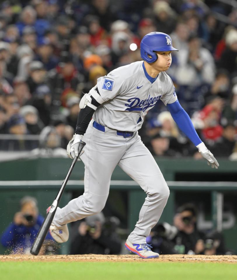 　５回、二ゴロに倒れる大谷（共同）