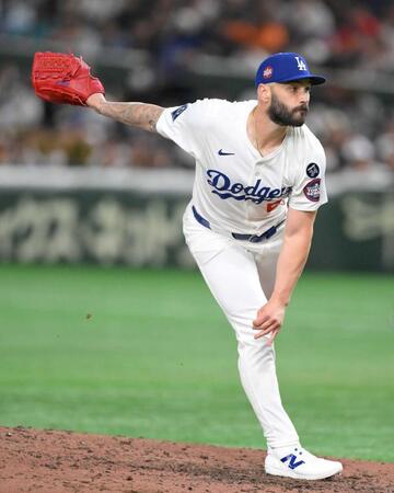 【写真】スポーティーな装いのスコットの妻が美しすぎる♥長男も天使のほほ笑み