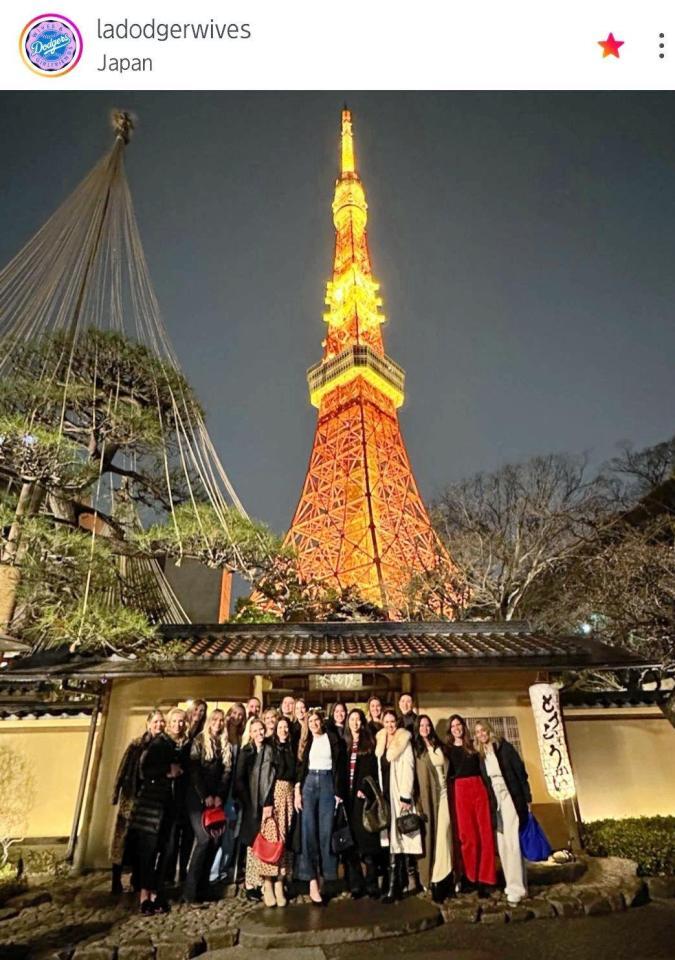 　ドジャーワイブスのインスタグラム（ｌａｄｏｄｇｅｒｗｉｖｅｓ）より