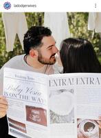 　第１子妊娠を公表したベシア夫妻。ドジャーワイブスのインスタグラム（ｌａｄｏｄｇｅｒｗｉｖｅｓ）より