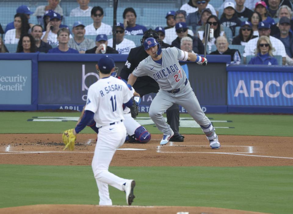 　１回、遊ゴロに倒れる鈴木。投手佐々木（共同）