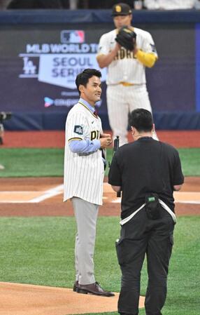 【写真】朴賛浩氏「韓国野球の誇り」とSNSで絶賛 現役MLB選手との2ショット
