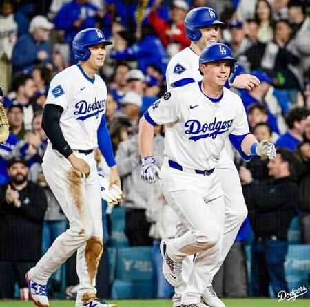 MLB全球団が背番「42」でプレー 初の黒人選手として活躍した