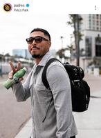 　遠征へ向かうエストラーダ。パドレスのインスタグラム（ｐａｄｒｅｓ）より