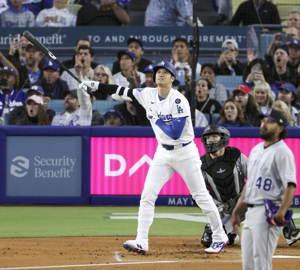 　１回、６号ソロを放つ大谷（共同）