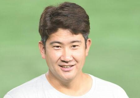 【写真】激レア菅野智之の私服姿　さわやかファッションで球場入り