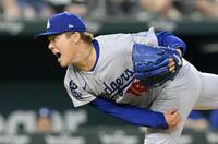 　レンジャーズ戦に先発したドジャース・山本（共同）