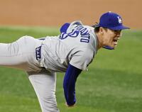 　レンジャーズ戦に先発し、７回無失点の好投で３勝目を挙げたドジャース・山本（共同）