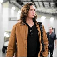 　球場入りするグラスノー（ロサンゼルス・ドジャース提供）