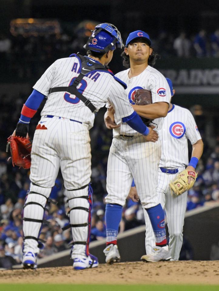 　ドジャース戦の６回、降板するカブス・今永＝シカゴ（共同）