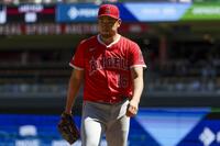 　ツインズ戦に先発し、２回０／３を９安打４失点で４敗目を喫した菊池（ゲッティ＝共同）