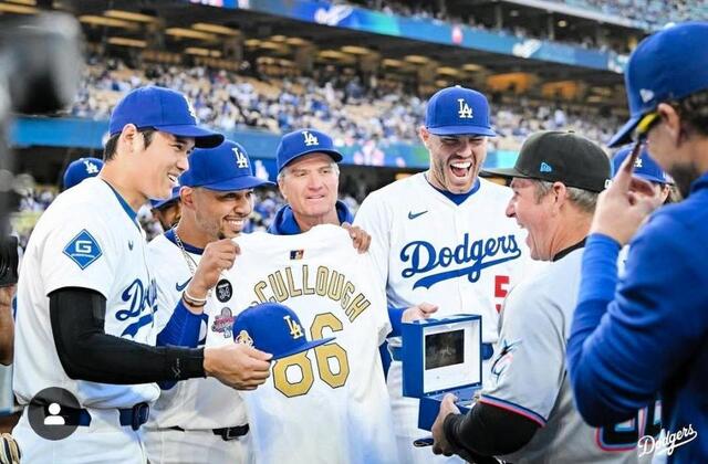 大谷翔平 MVPトリオの笑顔が尊い ヘルメットゴツンの元コーチに優勝