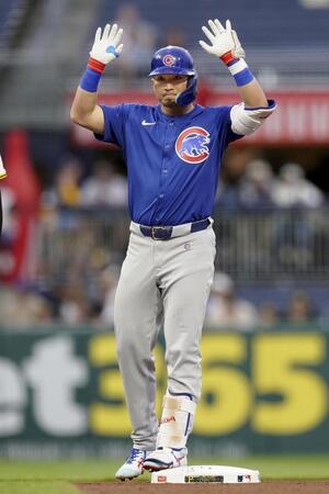 　パイレーツ戦の４回、二塁打を放った鈴木（ＡＰ＝共同）