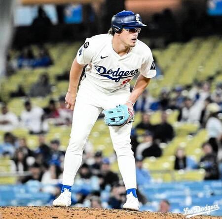 　９回、マウンドで力投するＫ・ヘルナンデス（ロサンゼルス・ドジャース提供）