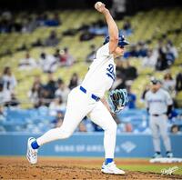 　９回、マウンドで力投するＫ・ヘルナンデス（ロサンゼルス・ドジャース提供）
