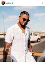 　遠征に向かうアラエズ。パドレスの公式インスタグラム（ｐａｄｒｅｓ）より