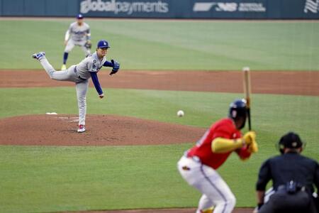 山本由伸が無双！５回までノーヒットノーランの快投　防御率は０点台突入でＭＬＢ全体トップに