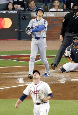 　ブレーブス戦の５回、中飛に倒れるドジャース・大谷＝アトランタ（共同）