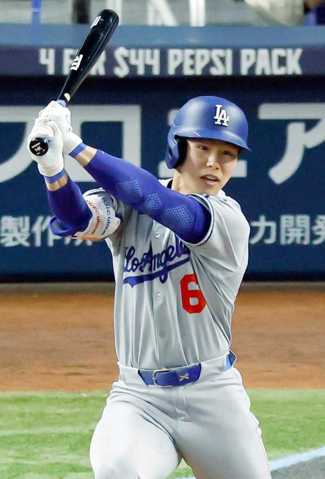 　５回、メジャー初安打を放つ金慧成（共同）