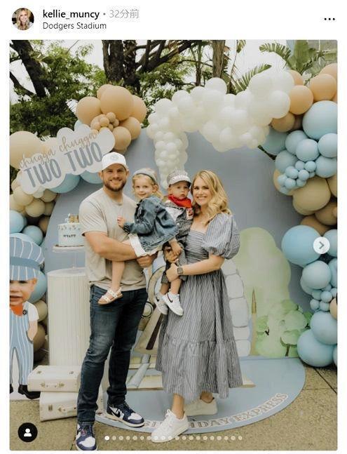 　ケリー・マンシーさんのインスタグラム（ｋｅｌｌｉｅ＿ｍｕｎｃｙ）より