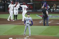 　ダイヤモンドバックス戦の４回、満塁本塁打を浴びたドジャース・山本（共同）