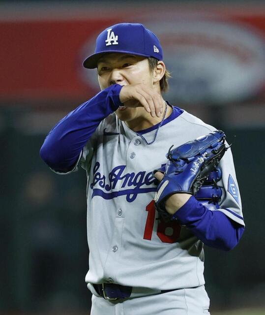 山本由伸まさか 痛恨の満塁被弾に呆然 メジャー初、四死球から崩れる