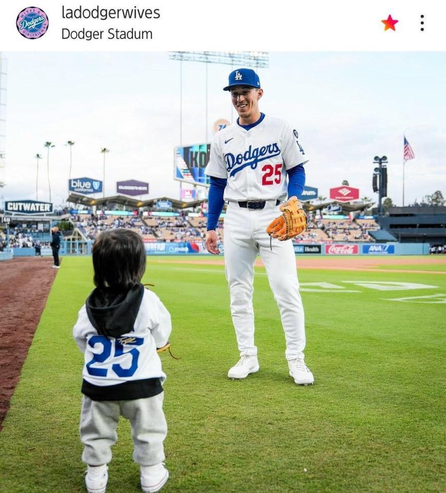　ドジャーワイブスのインスタグラム（ｌａｄｏｄｇｅｒｗｉｖｅｓ）より