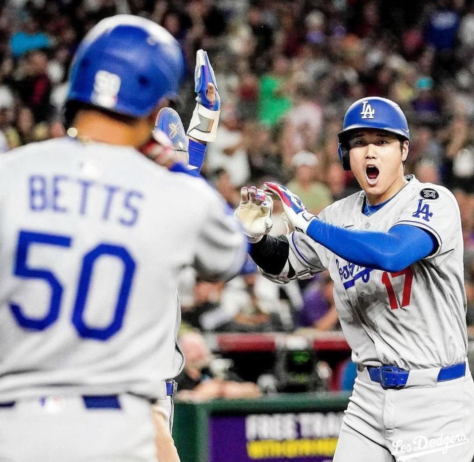 　９回、決勝３ランを放った大谷（ロサンゼルス・ドジャース提供）＝９日
