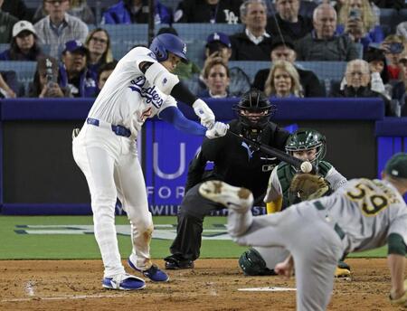 　５回、二ゴロに倒れる大谷（共同）