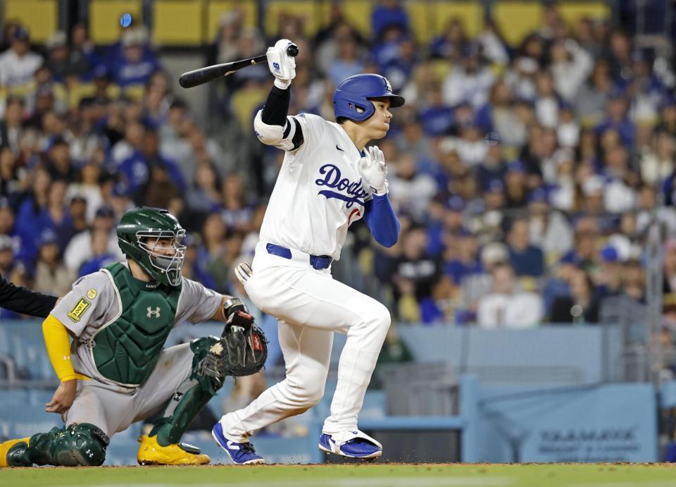 　５回、二ゴロに倒れる大谷（共同）