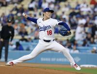 　アスレチックス戦に先発したドジャース・山本（共同）