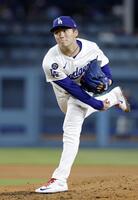 　アスレチックス戦に先発したドジャース・山本（共同）